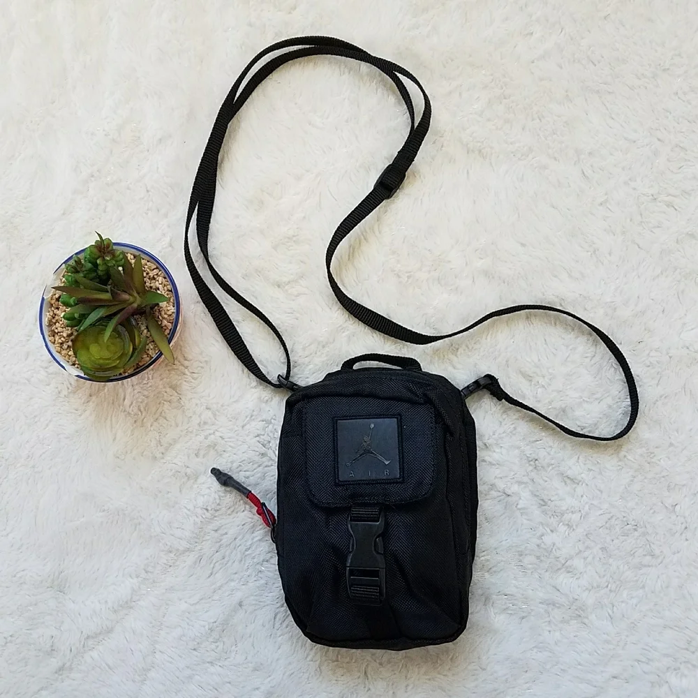 Jordan Jumpman Small Air Pouch Bag